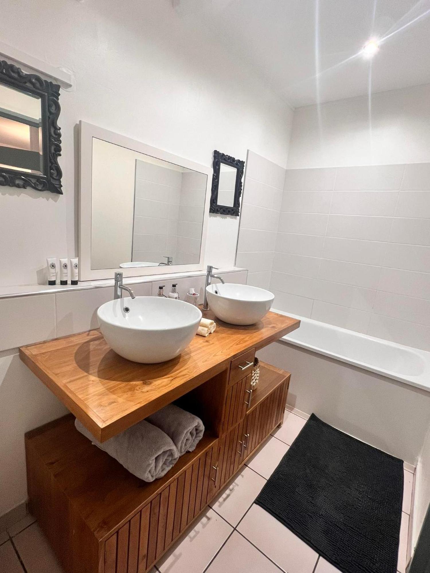 Duplex Ophelie Apartment Saint-Denis Ngoại thất bức ảnh